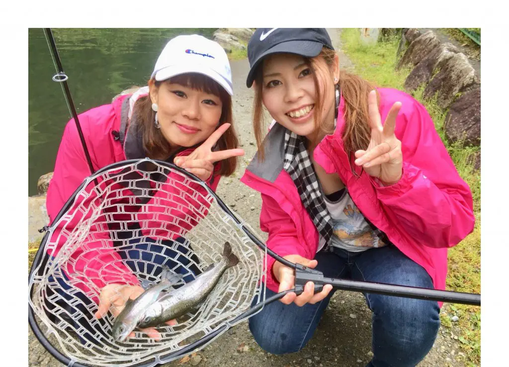 釣り企画 関西在住の釣りガールメンバーでニジマス釣りを楽しんできました Func ファンク 釣りガール 女性アングラーのための釣り コミュニティ