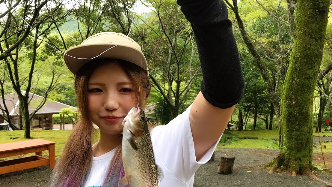 家族みんなで楽しめる♪釣り堀でニジマス釣りのすすめ✨ | FUNC 家族みんなで楽しめる♪釣り堀でニジマス釣りのすすめ✨ | FUNC