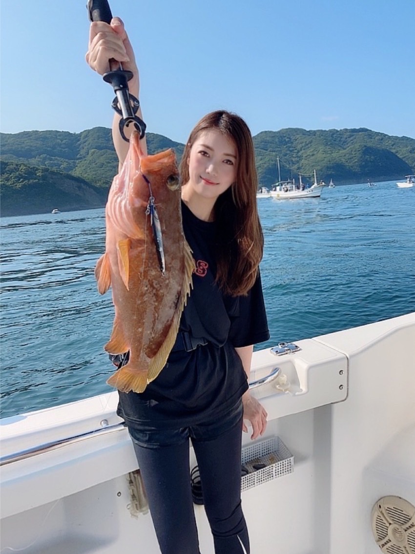 AE618A95-A189-4A1D-A52B-