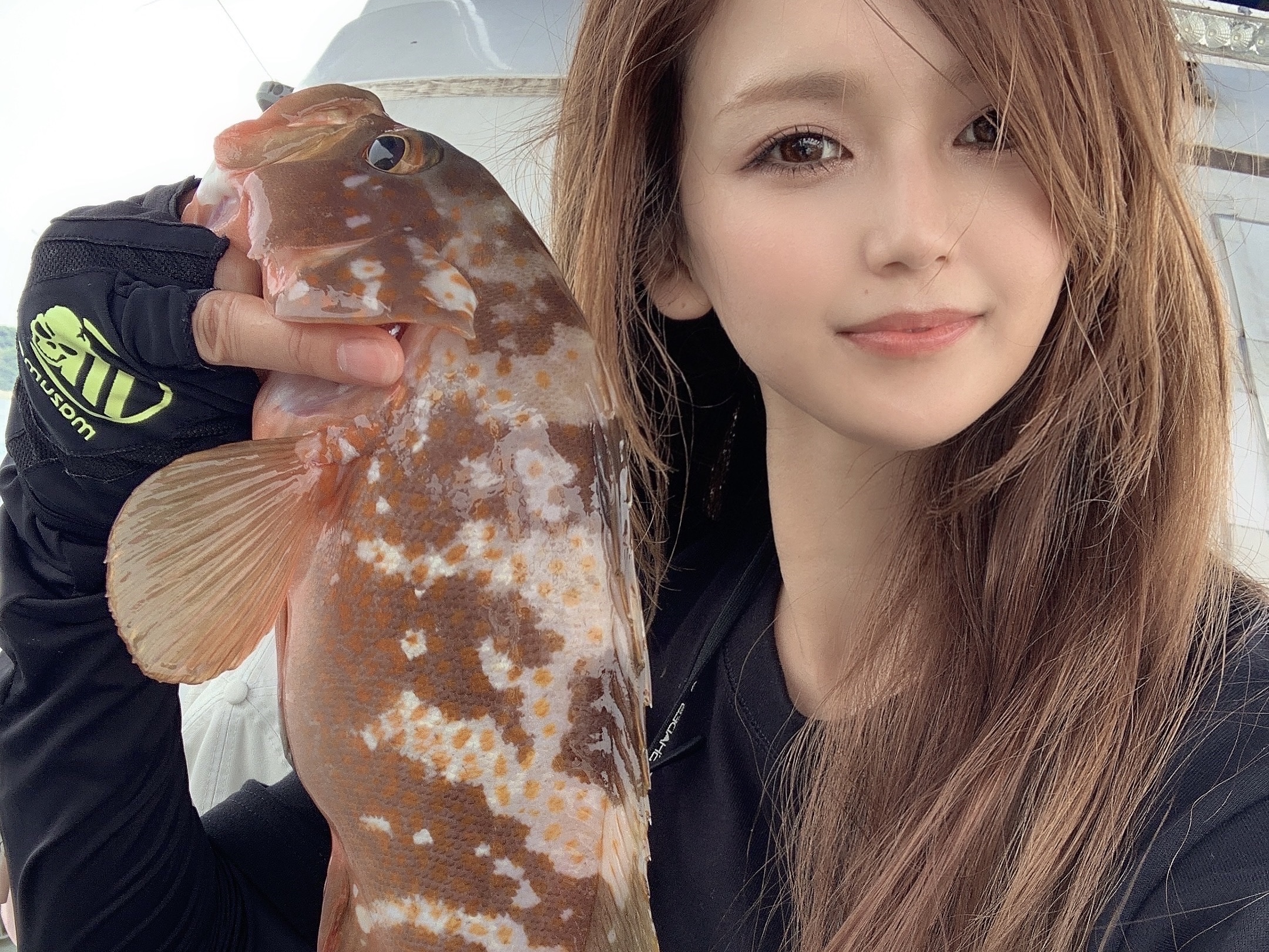 ゲーセンで女の子から貰った魚 Adventure Land] The Kawasaki sisters have fun and run wild